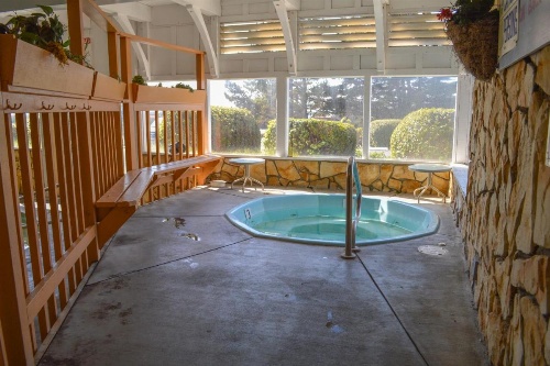 Silver Surf Motel image 13