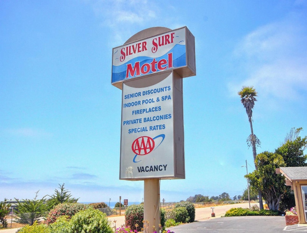 Silver Surf Motel Main image